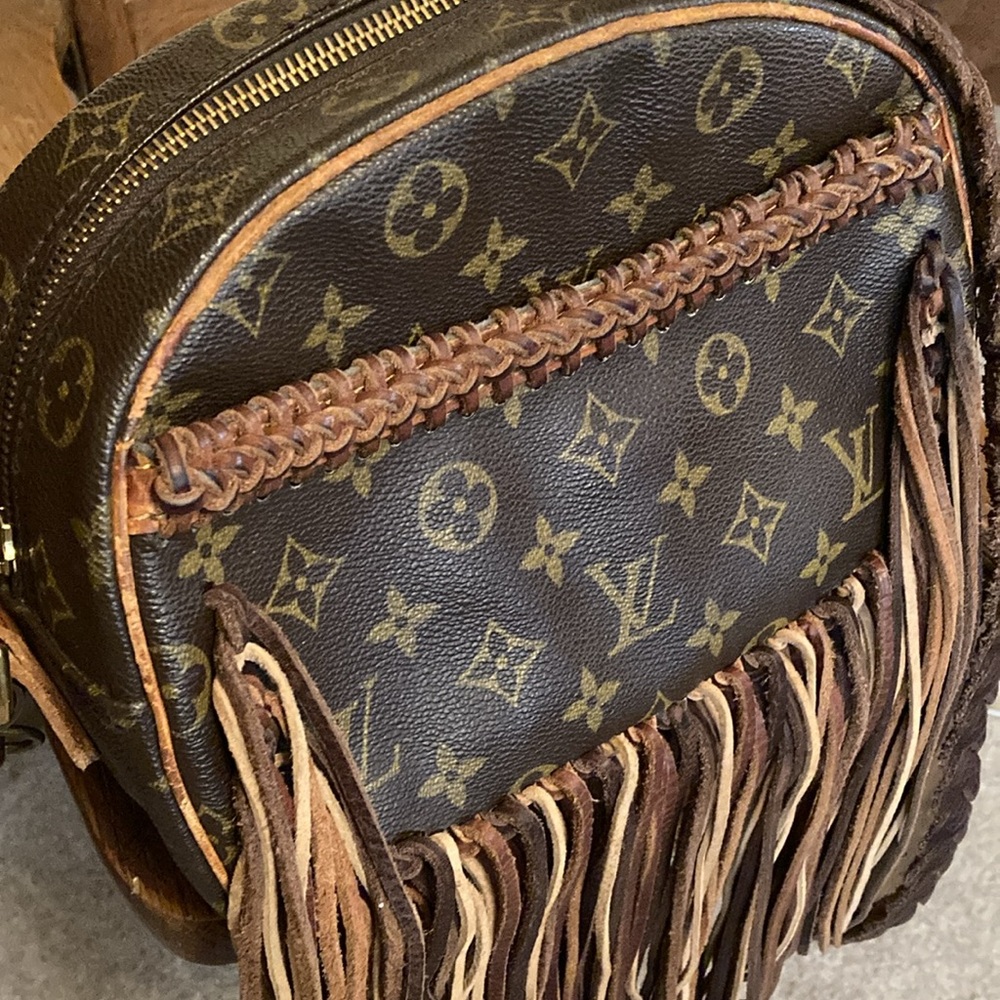 Vintage Boho Louis Vuitton Fringe Bag w/Hand Braided CB Strap, Charm & DB EUC - Picture 3 of 16